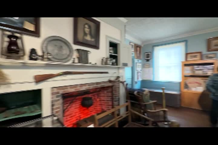 Thumbnail image for Two Grannies on the Road: Exploring Hardwick Part 1